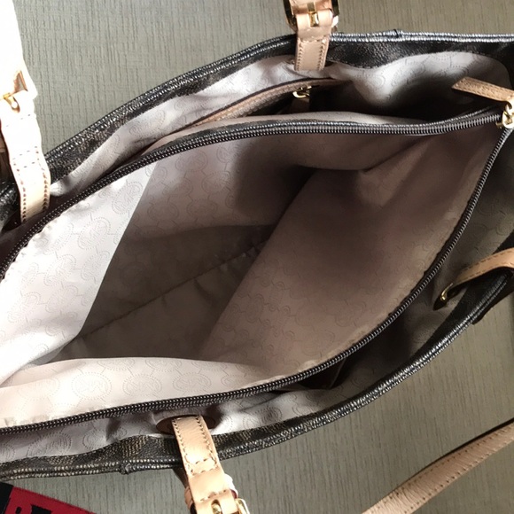 Michael Kors Monogram Jet Set tote - Picture 5 of 8